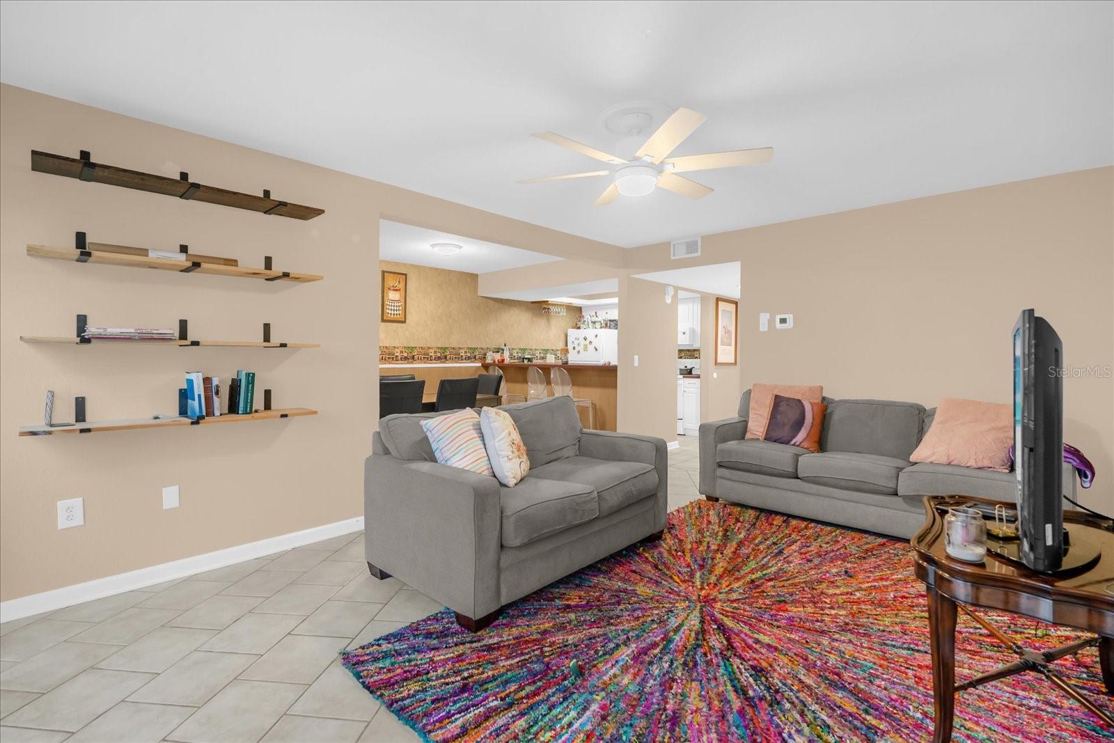 Image 18 of 27 For 5842 Peregrine Avenue C01