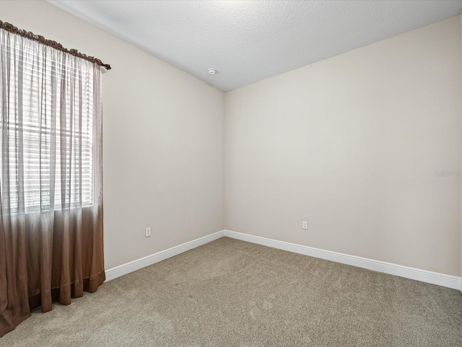 Image 16 of 27 For 2312 Seven Oaks Drive