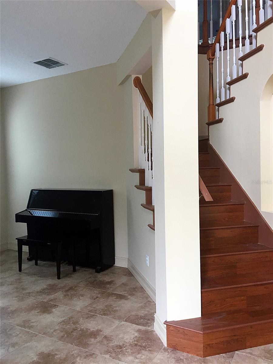 Image 9 of 28 For 10040 Crystalline Court