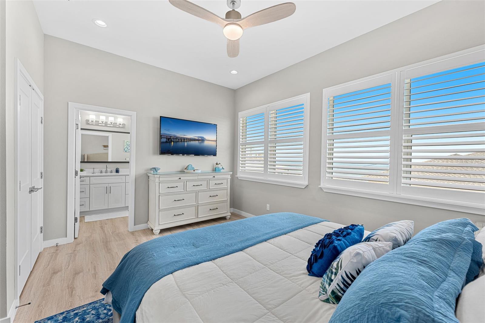 Image 29 of 61 For 6635 Turtlemound Road