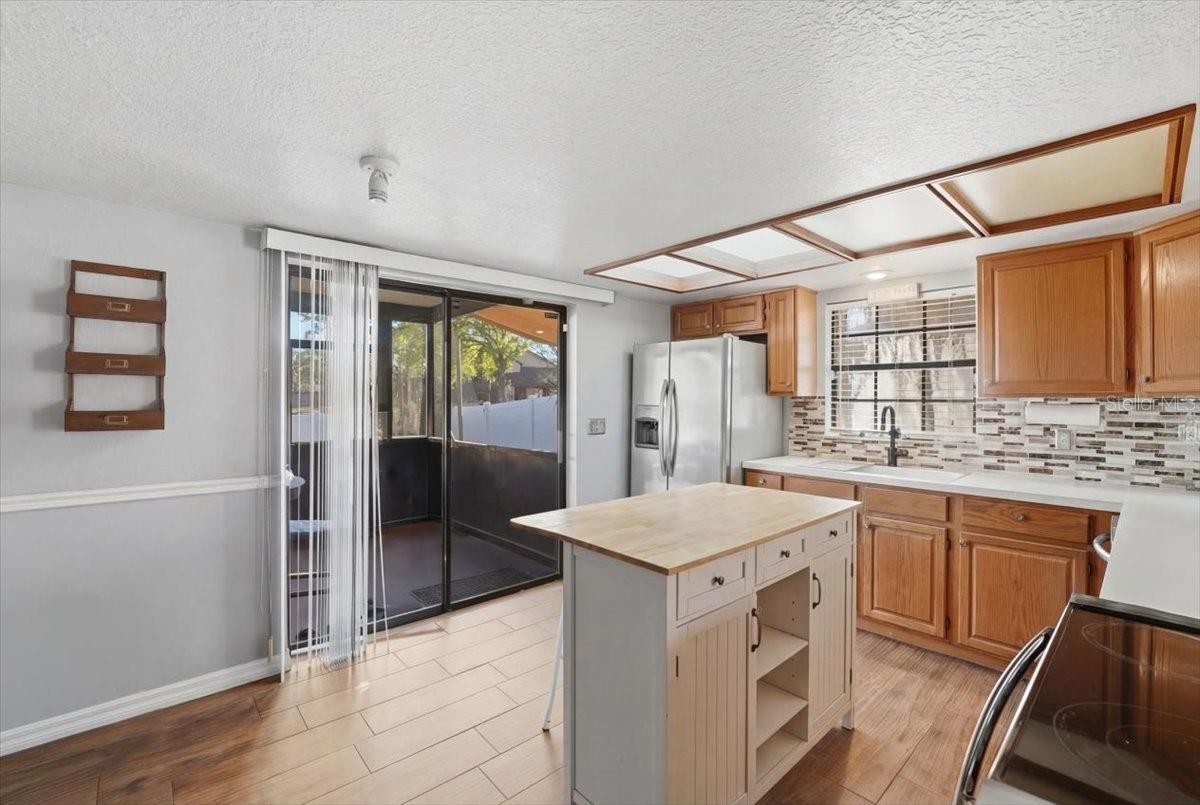 Image 7 of 13 For 8528 Sparrowhawk Court