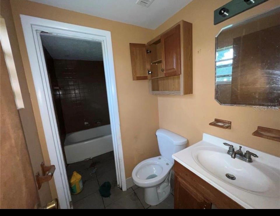 Image 6 of 9 For 728 Springview Drive