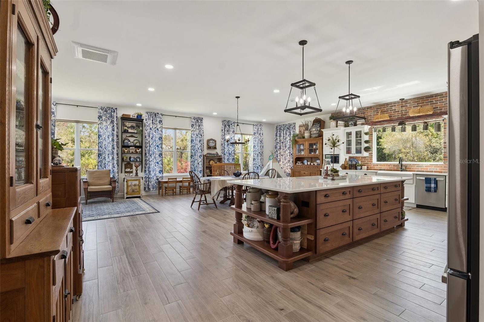 Image 5 of 49 For 37008 Forestdel Drive