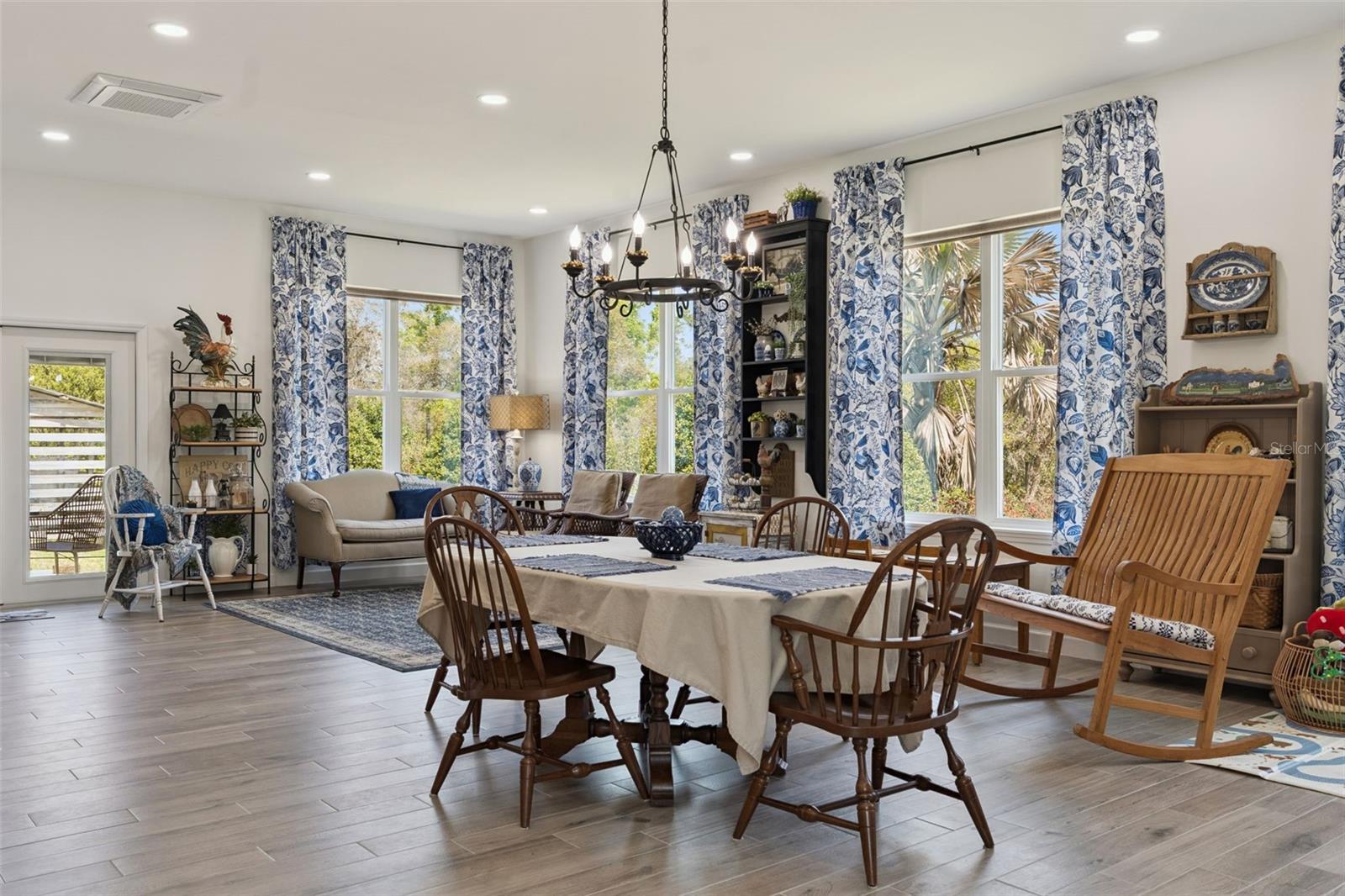 Image 7 of 49 For 37008 Forestdel Drive