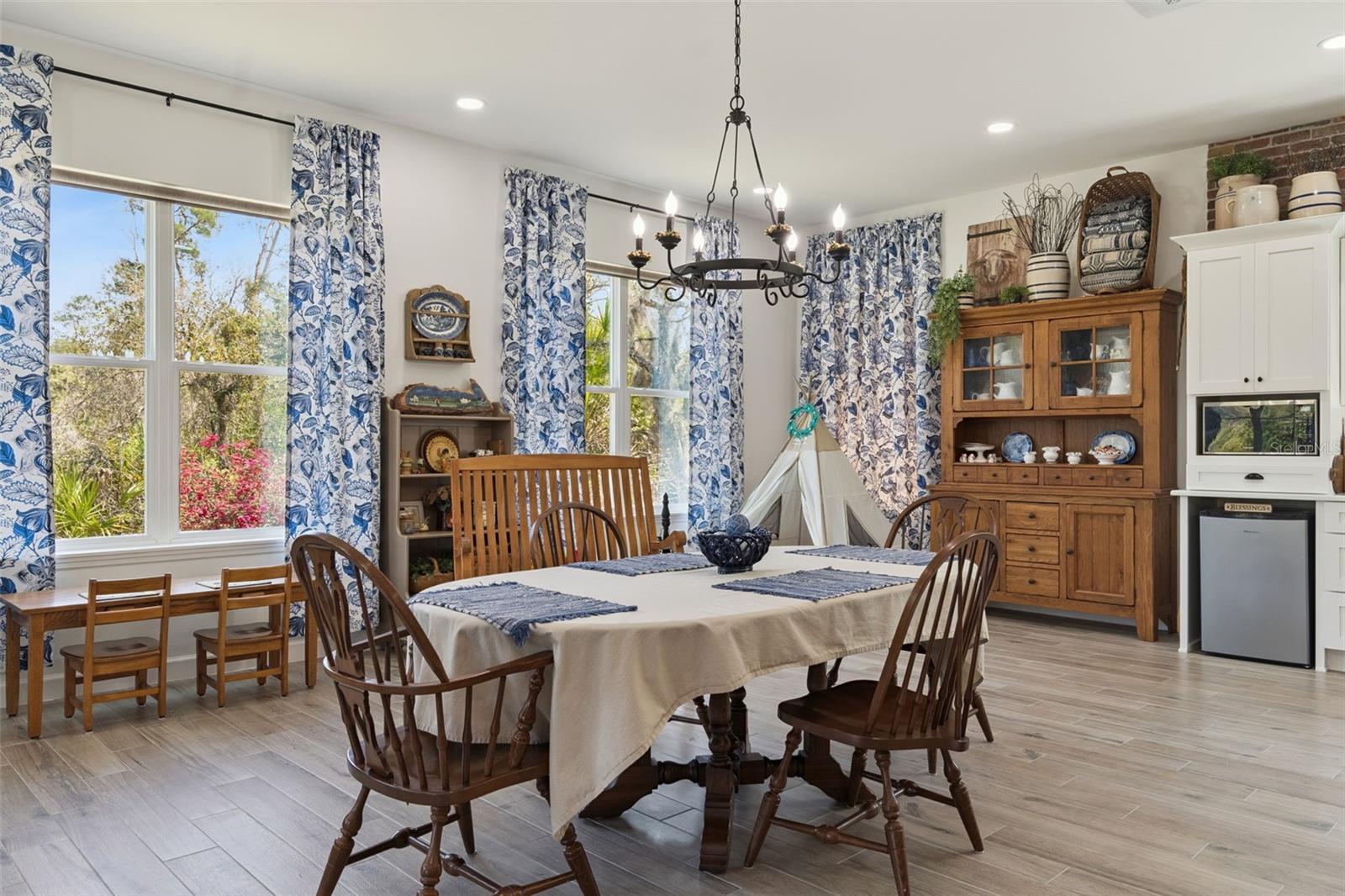 Image 8 of 49 For 37008 Forestdel Drive