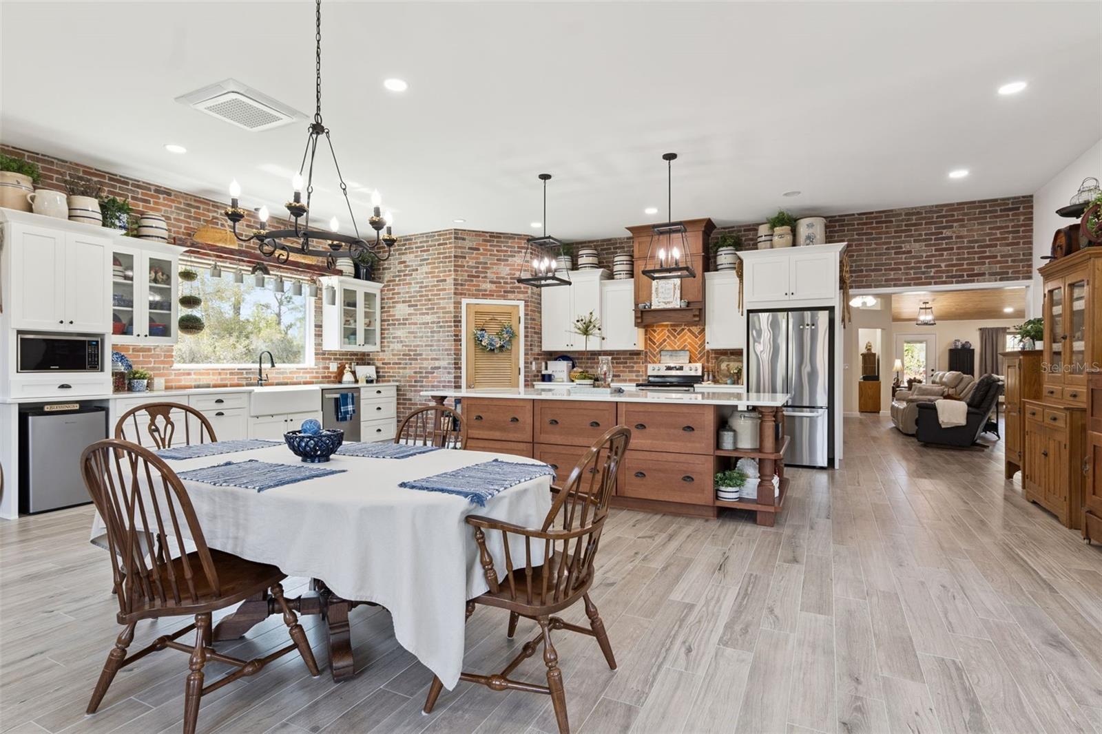 Image 9 of 49 For 37008 Forestdel Drive