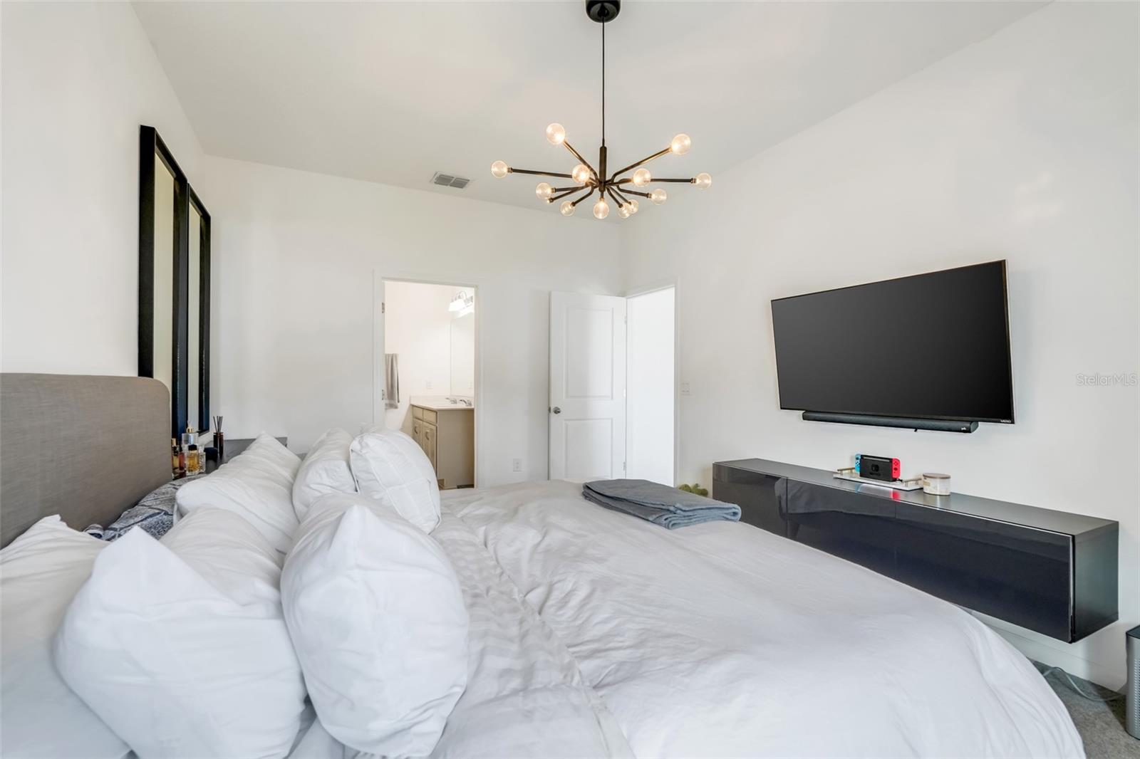 Image 15 of 31 For 577 Disa Drive