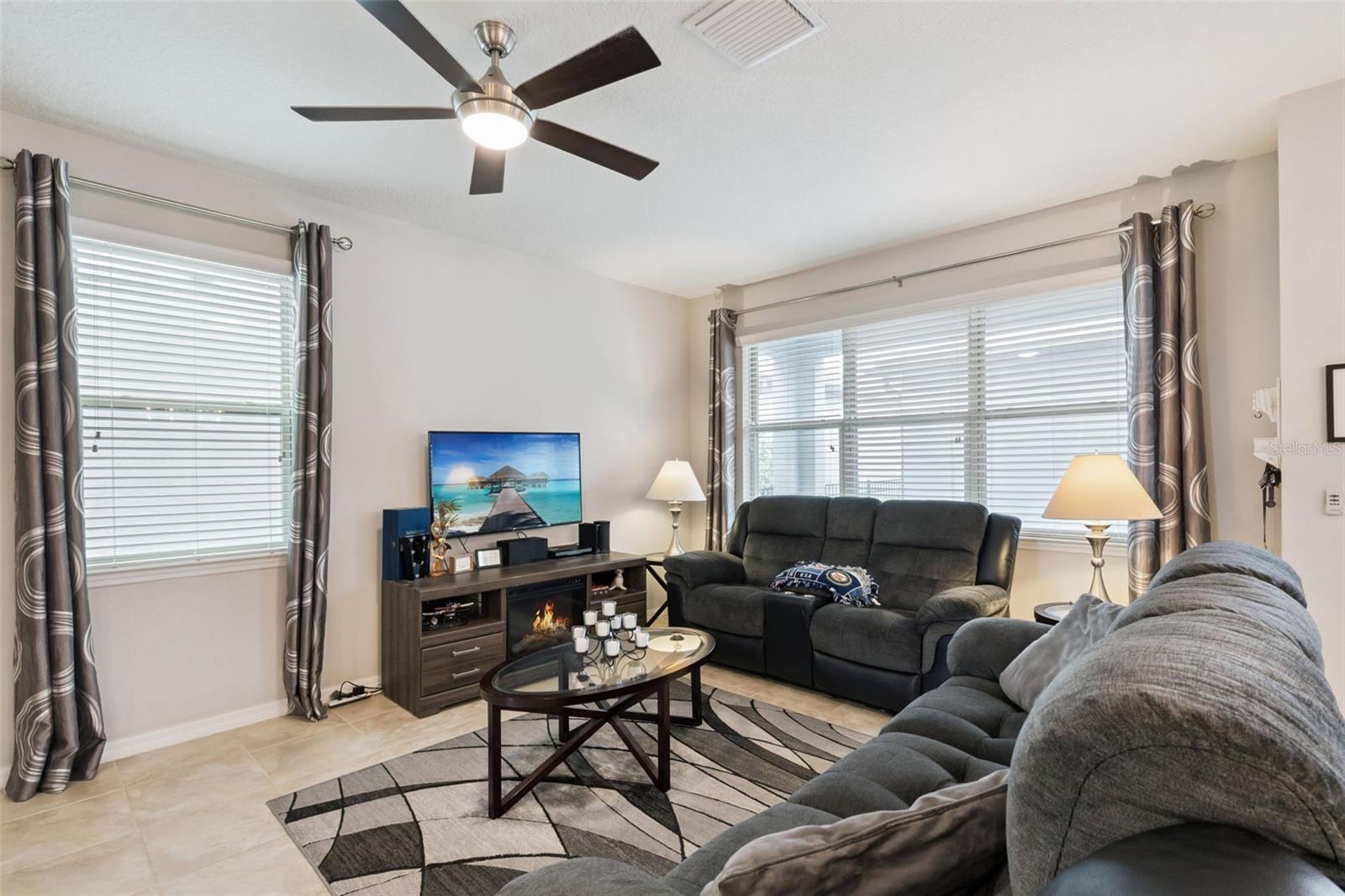 Image 17 of 56 For 14326 Murcott Blossom Boulevard