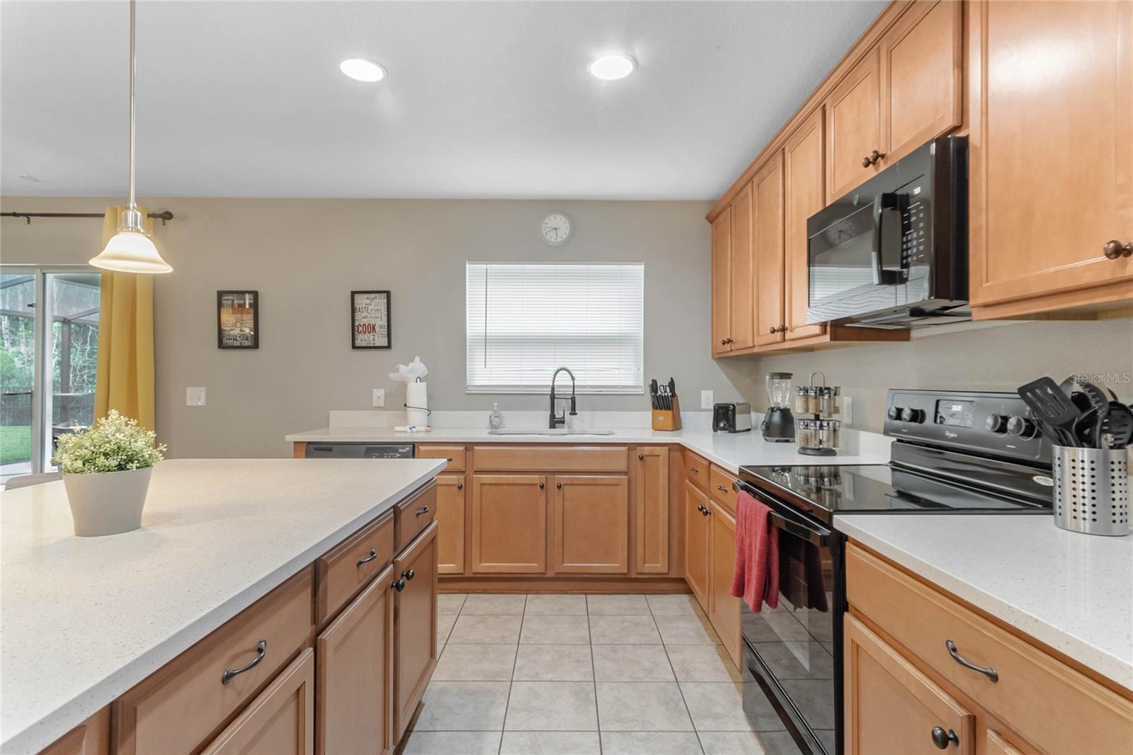 Image 12 of 29 For 4740 Blue Diamond Street