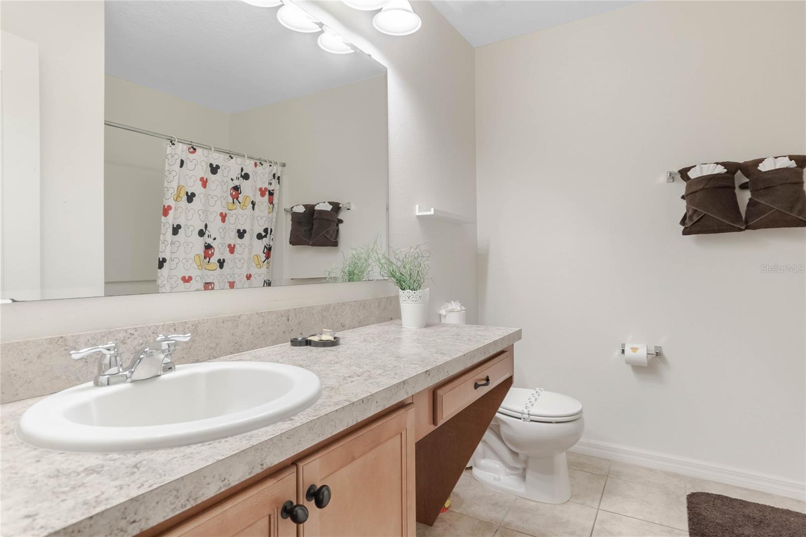 Image 21 of 29 For 4740 Blue Diamond Street