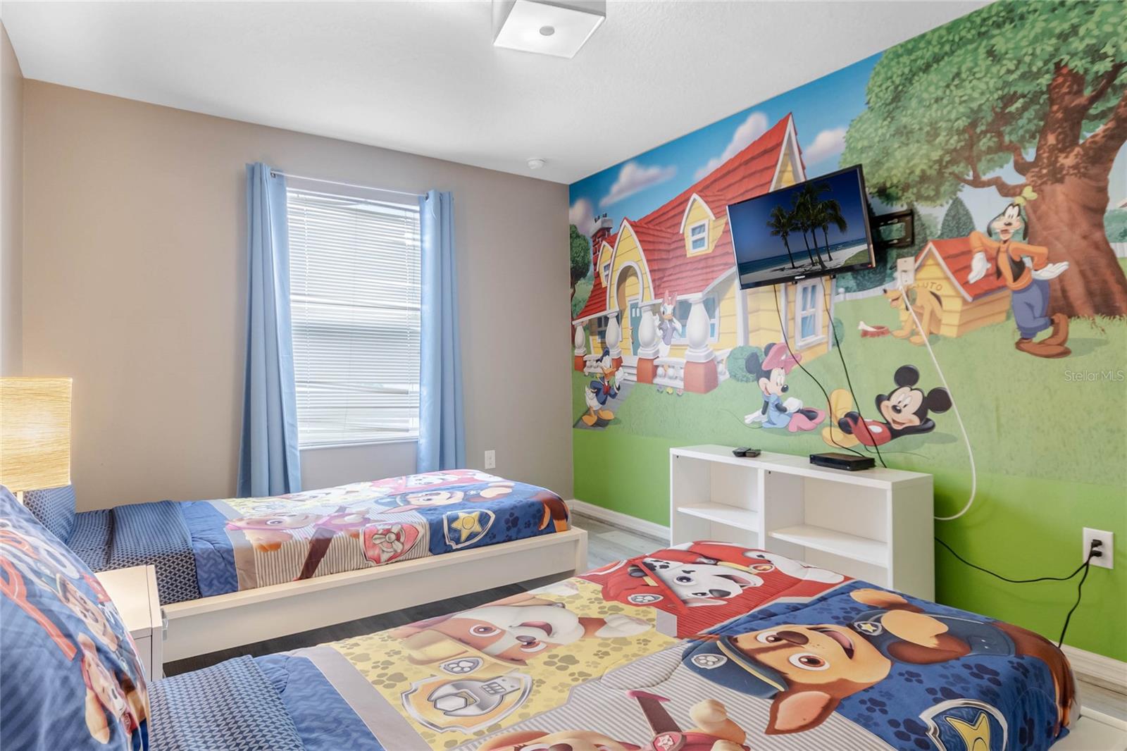 Image 24 of 29 For 4740 Blue Diamond Street