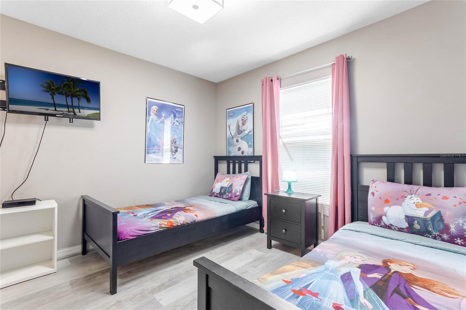 Image 27 of 29 For 4740 Blue Diamond Street