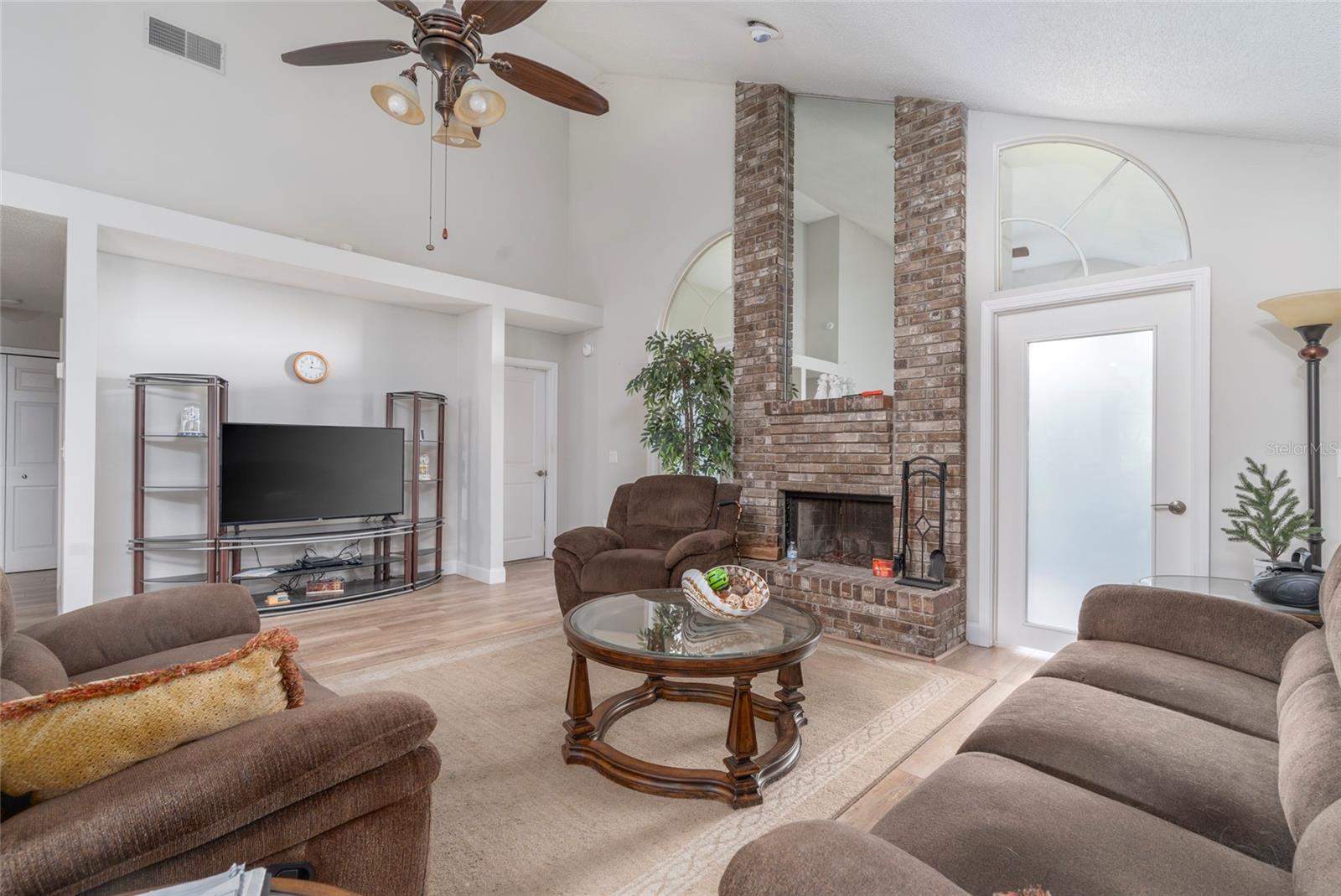 Image 3 of 20 For 1013 Nin Street