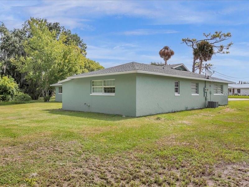 Image 16 of 16 For 617 Sinclair