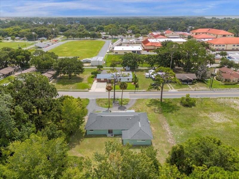 Image 3 of 16 For 617 Sinclair