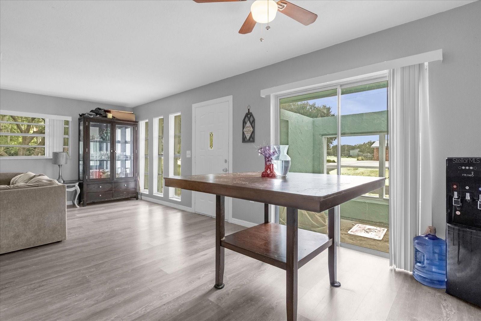 Image 7 of 16 For 617 Sinclair