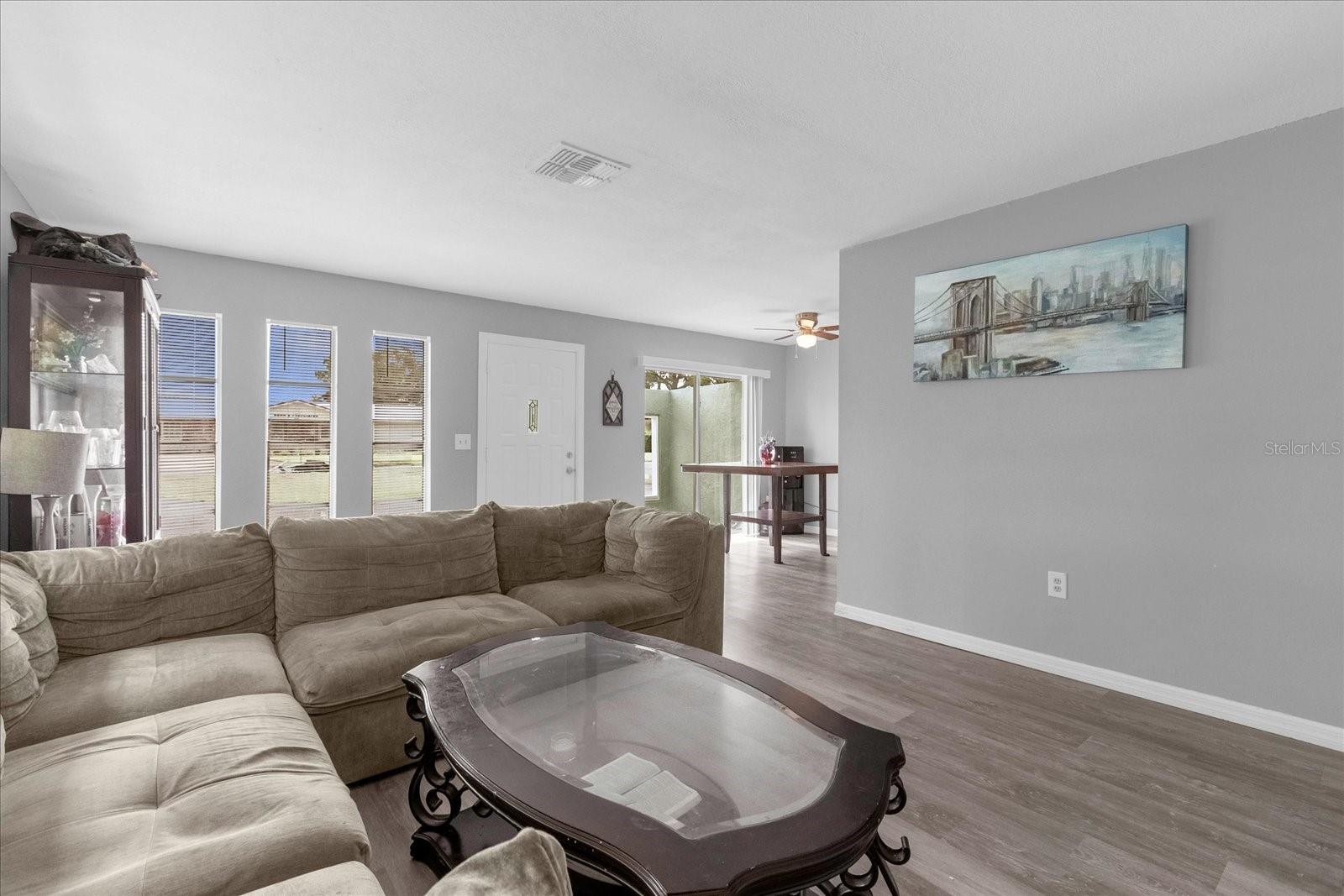 Image 8 of 16 For 617 Sinclair