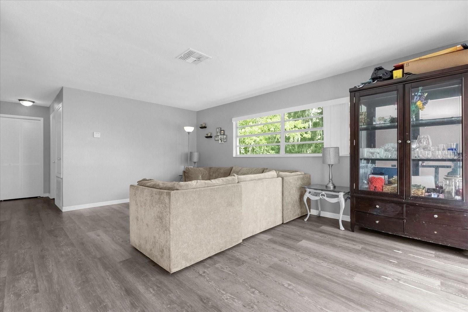 Image 9 of 16 For 617 Sinclair