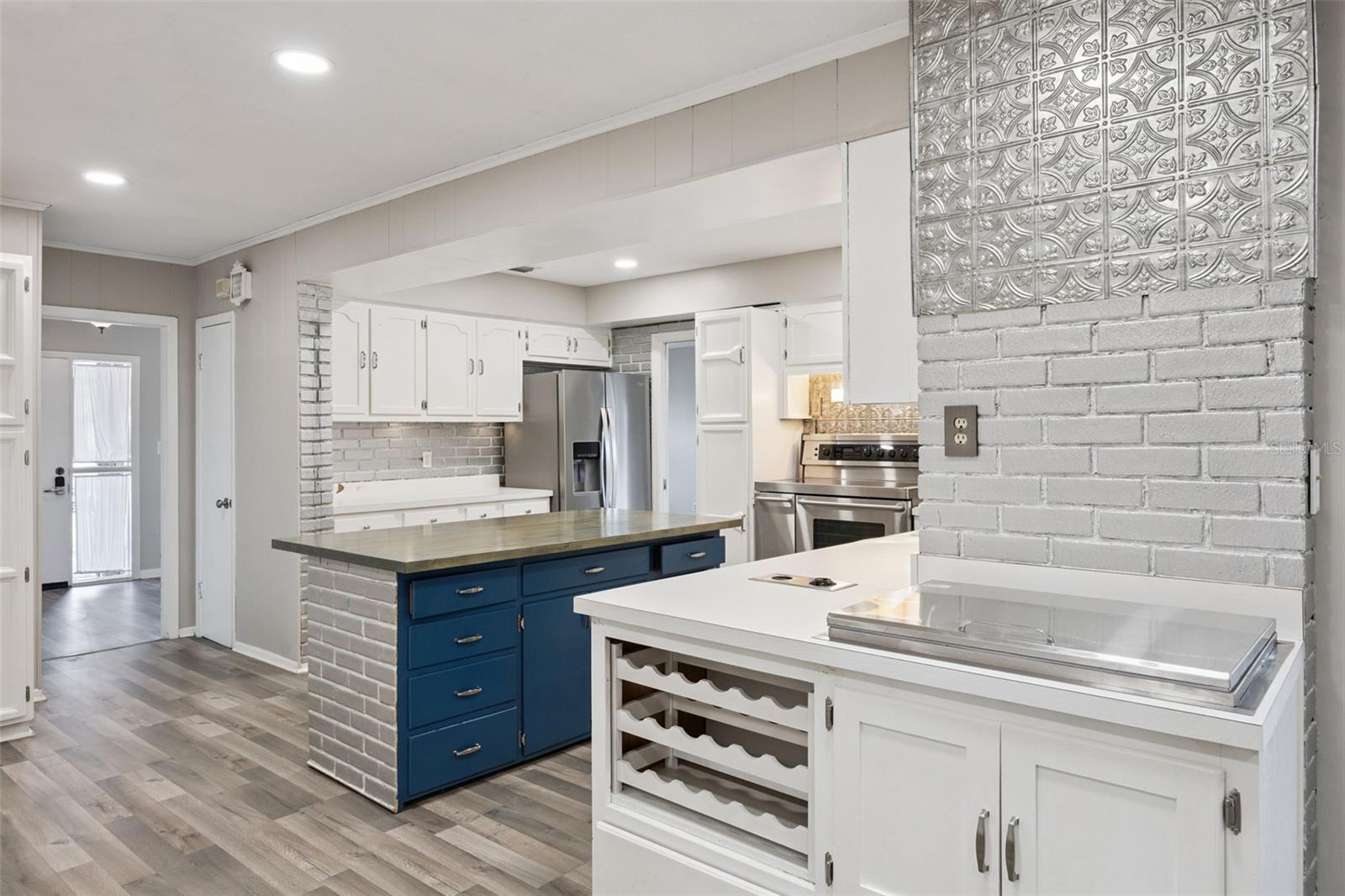 Image 11 of 50 For 2504 Lauderdale Court