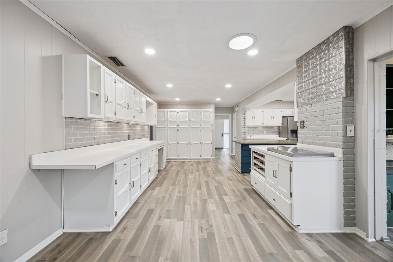 Image 13 of 50 For 2504 Lauderdale Court