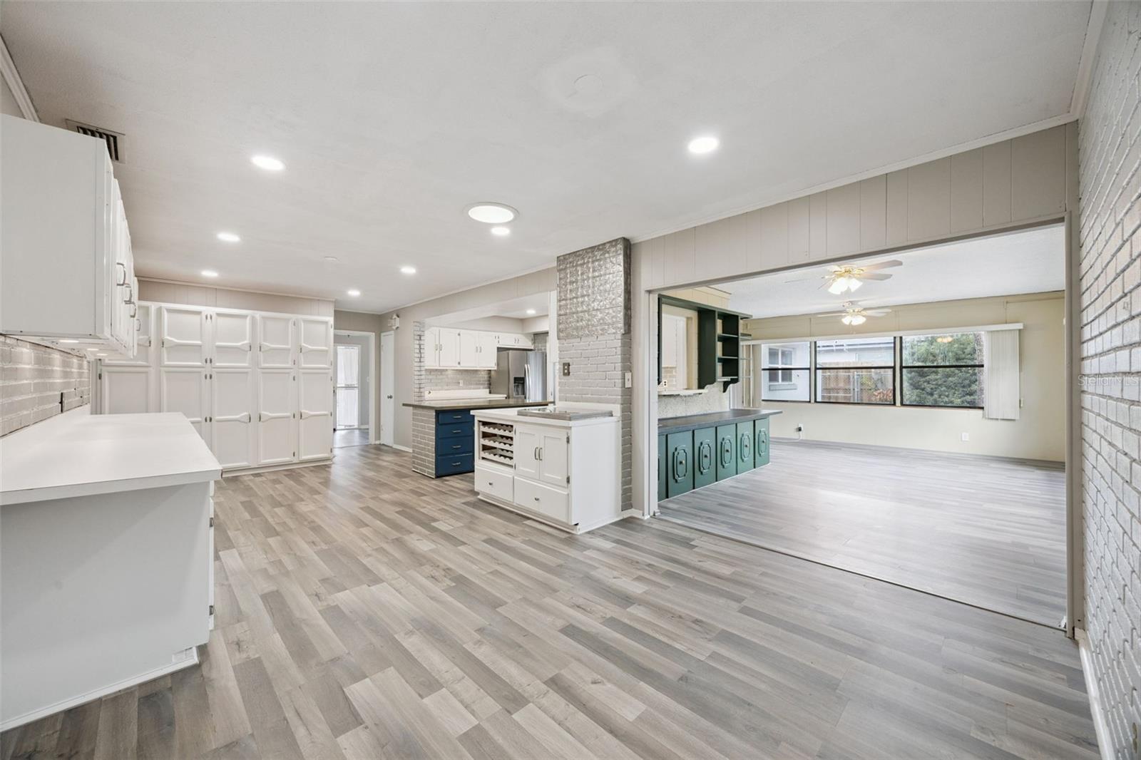 Image 17 of 50 For 2504 Lauderdale Court