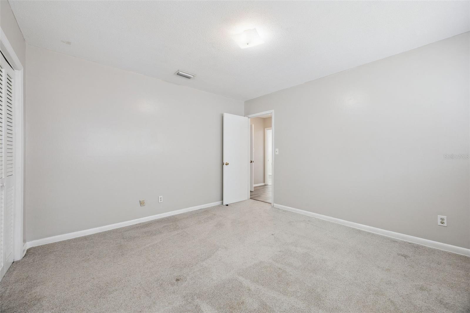 Image 20 of 50 For 2504 Lauderdale Court