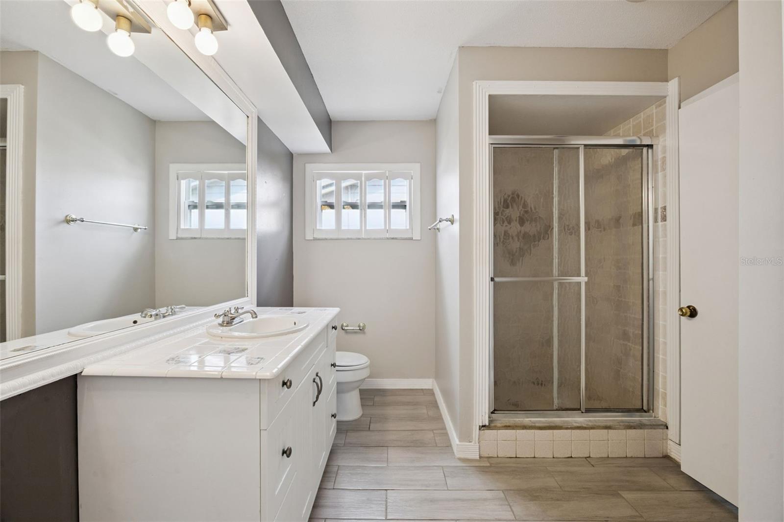 Image 25 of 50 For 2504 Lauderdale Court