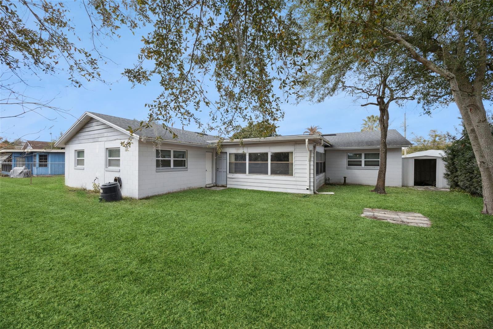 Image 32 of 50 For 2504 Lauderdale Court