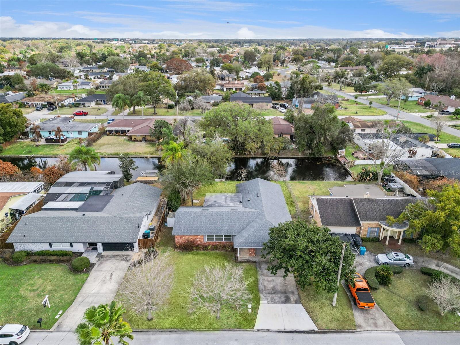 Image 38 of 50 For 2504 Lauderdale Court