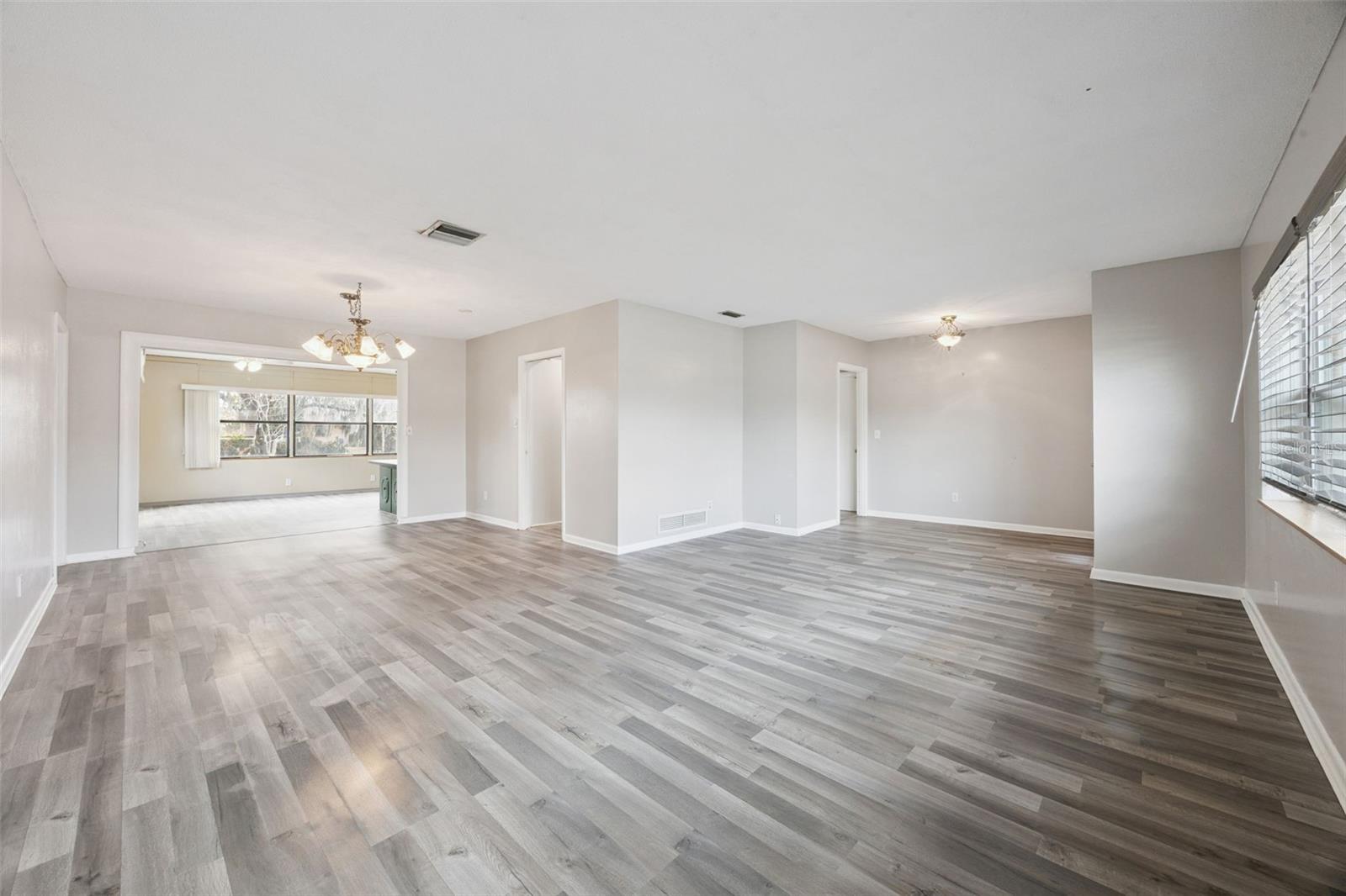 Image 9 of 50 For 2504 Lauderdale Court