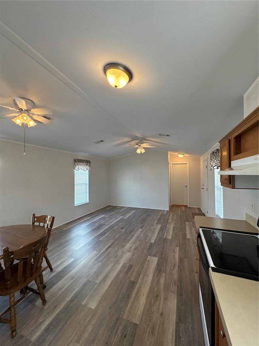 Image 14 of 21 For 367 Dolores Boulevard