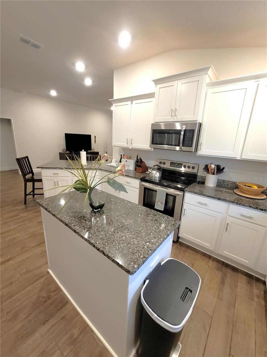 Image 11 of 52 For 4829 Summit View Way