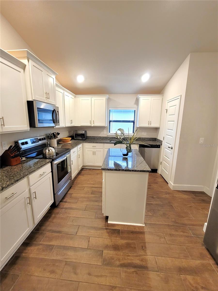 Image 12 of 52 For 4829 Summit View Way