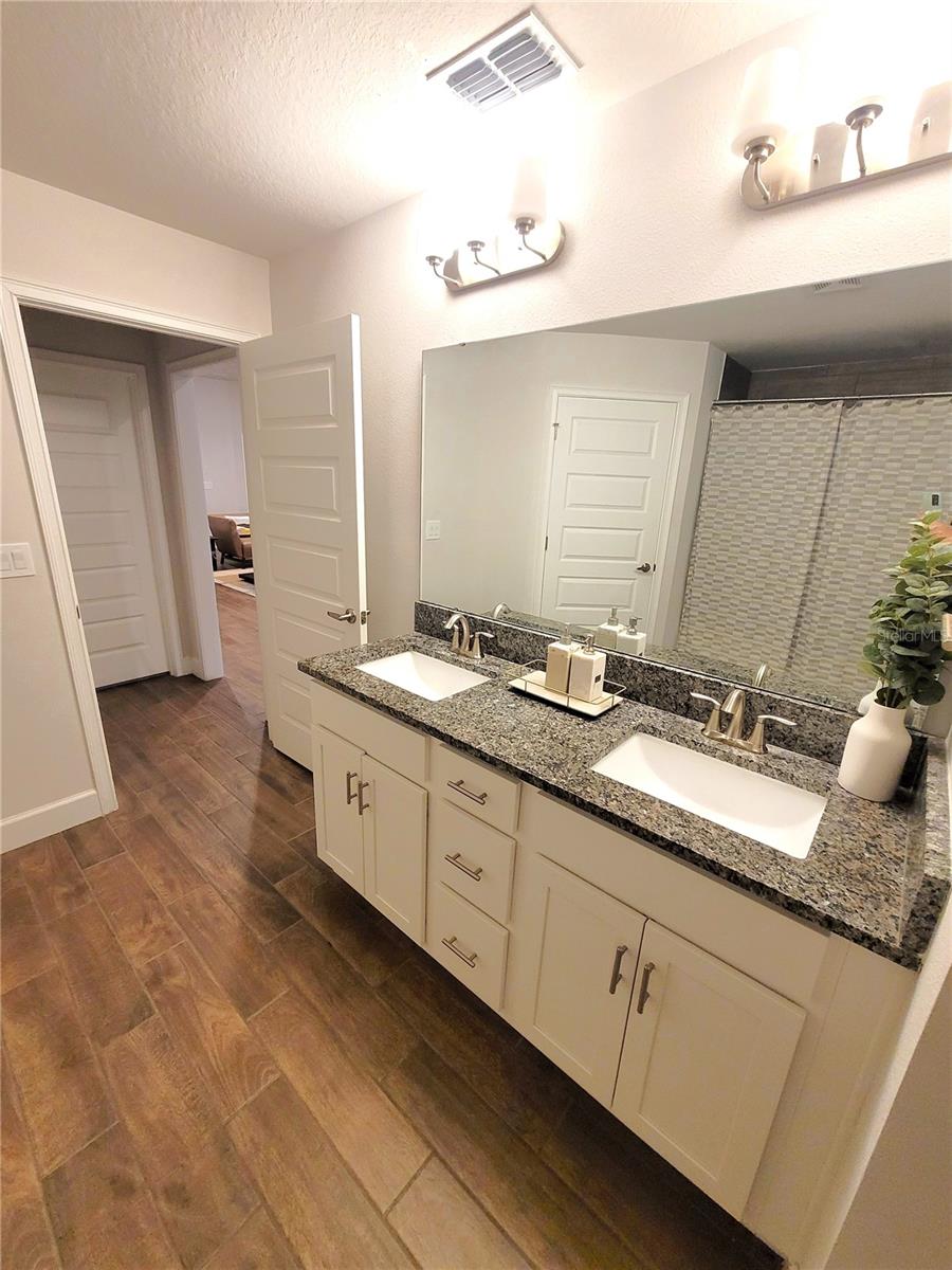 Image 32 of 52 For 4829 Summit View Way