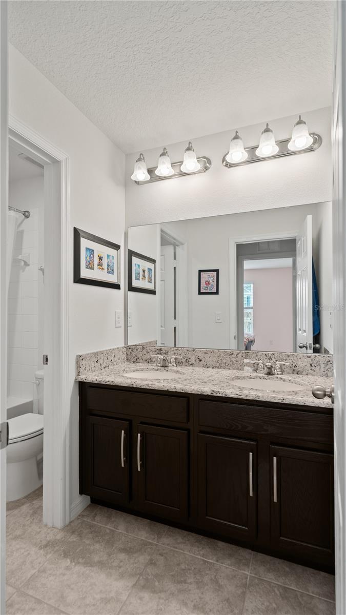 Image 33 of 62 For 8113 Red Stopper Lane