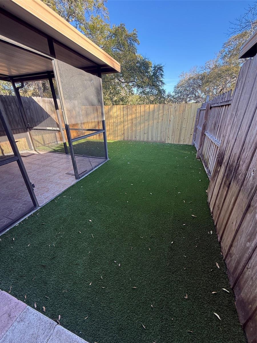 Image 17 of 17 For 1009 Westside Drive