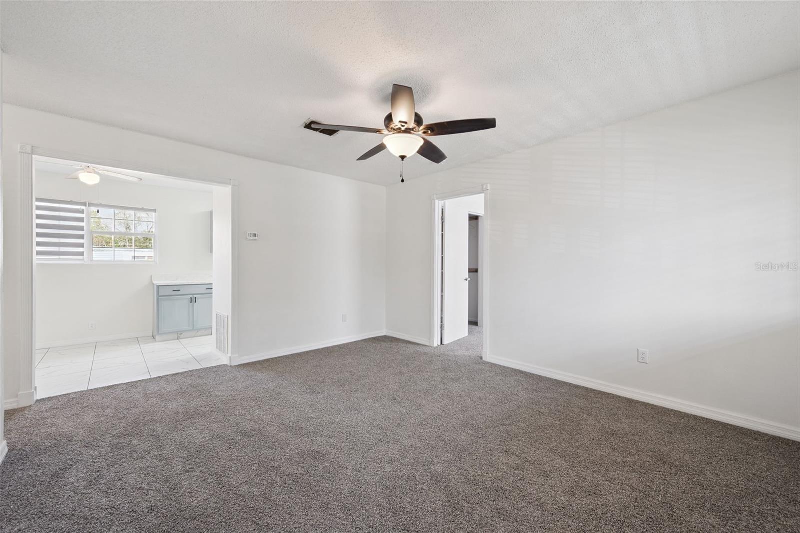 Image 4 of 19 For 18277 16th Avenue