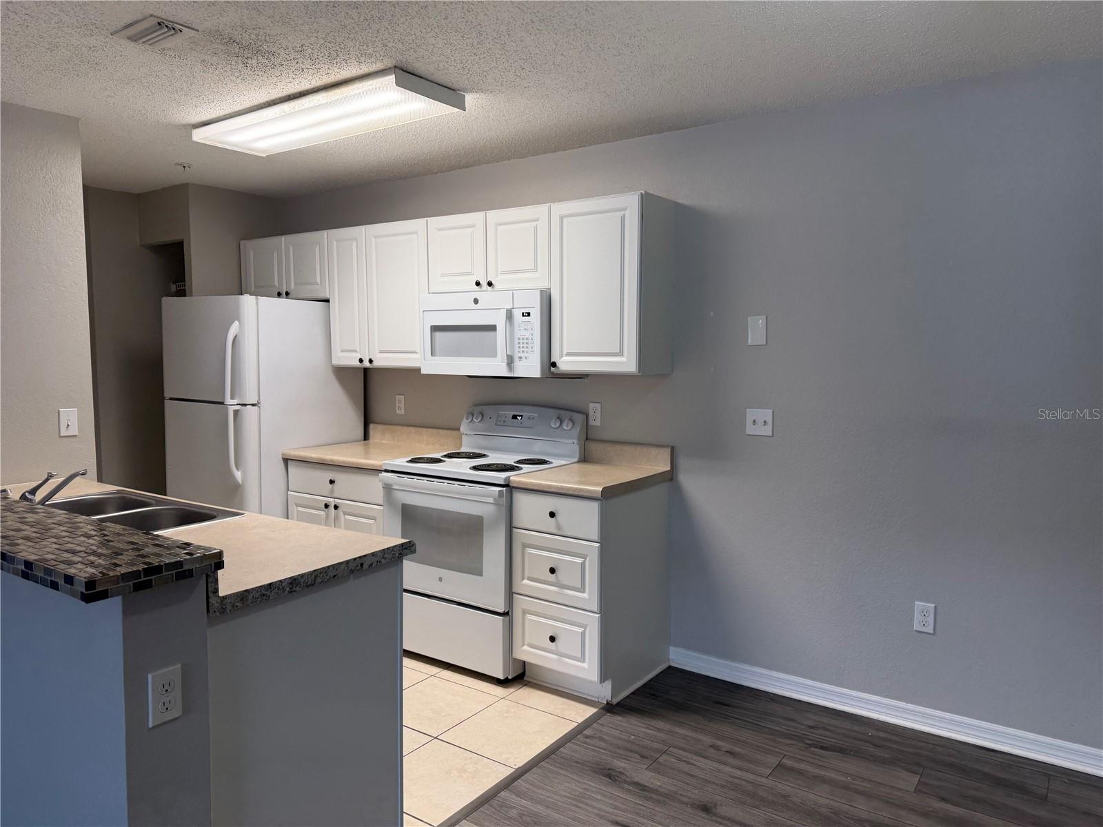 Image 5 of 14 For 957 Salt Pond Place 101