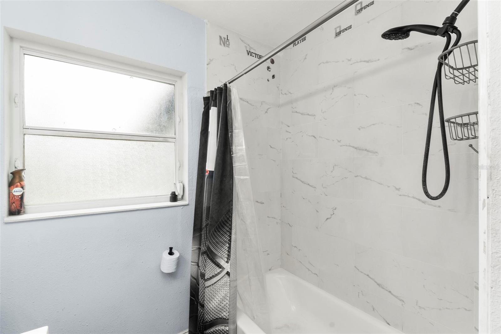 Image 12 of 44 For 1412 Lakecrest Drive