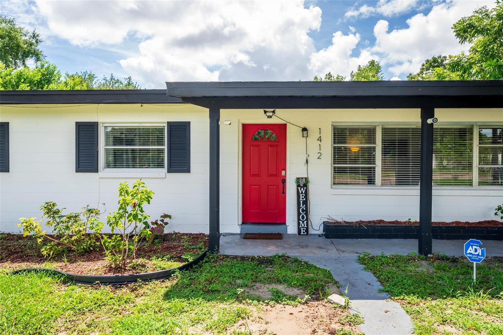 Image 2 of 44 For 1412 Lakecrest Drive