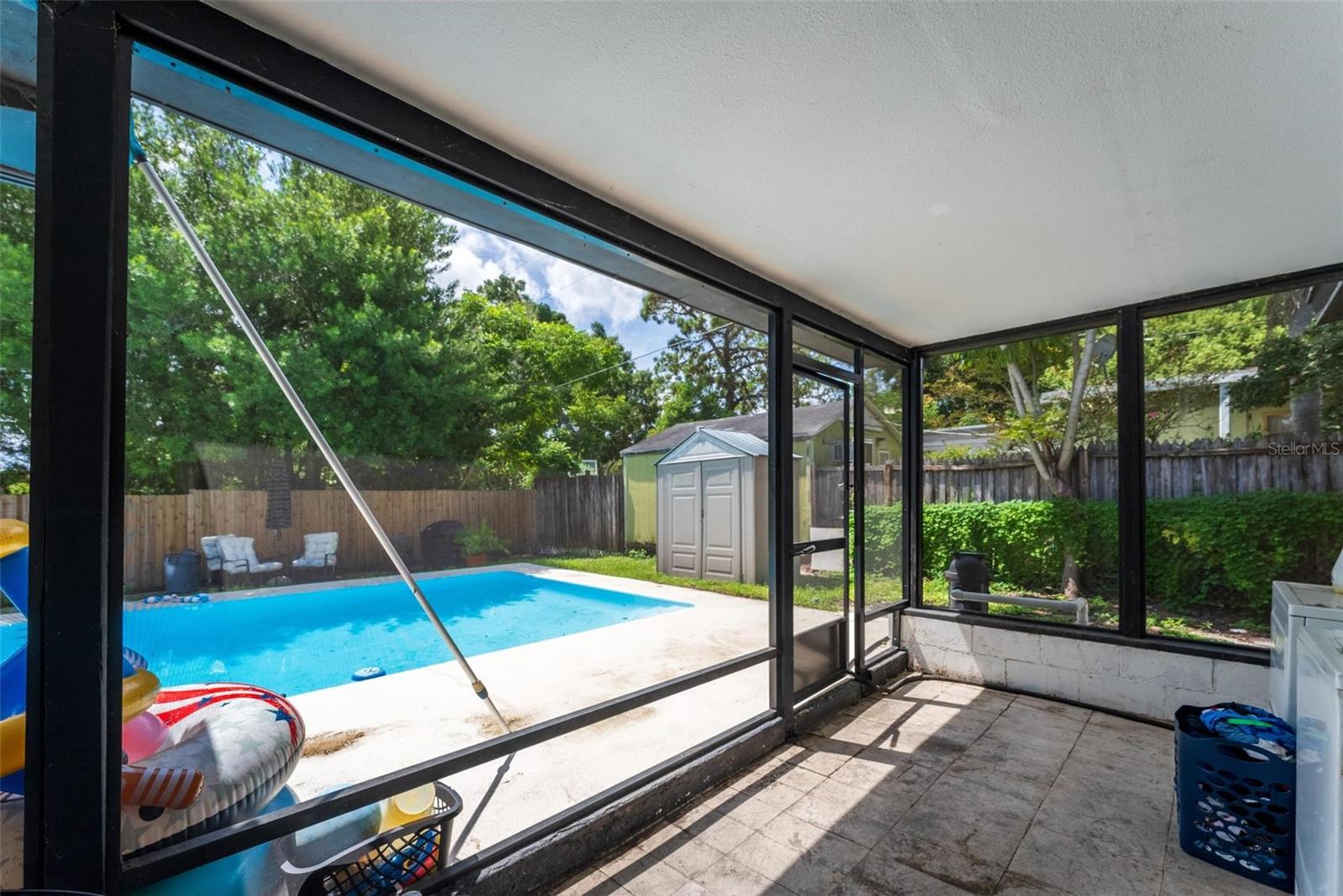 Image 32 of 44 For 1412 Lakecrest Drive