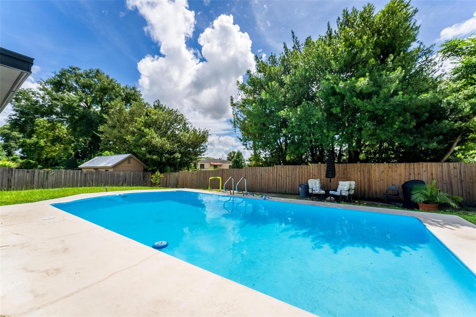 Image 34 of 44 For 1412 Lakecrest Drive