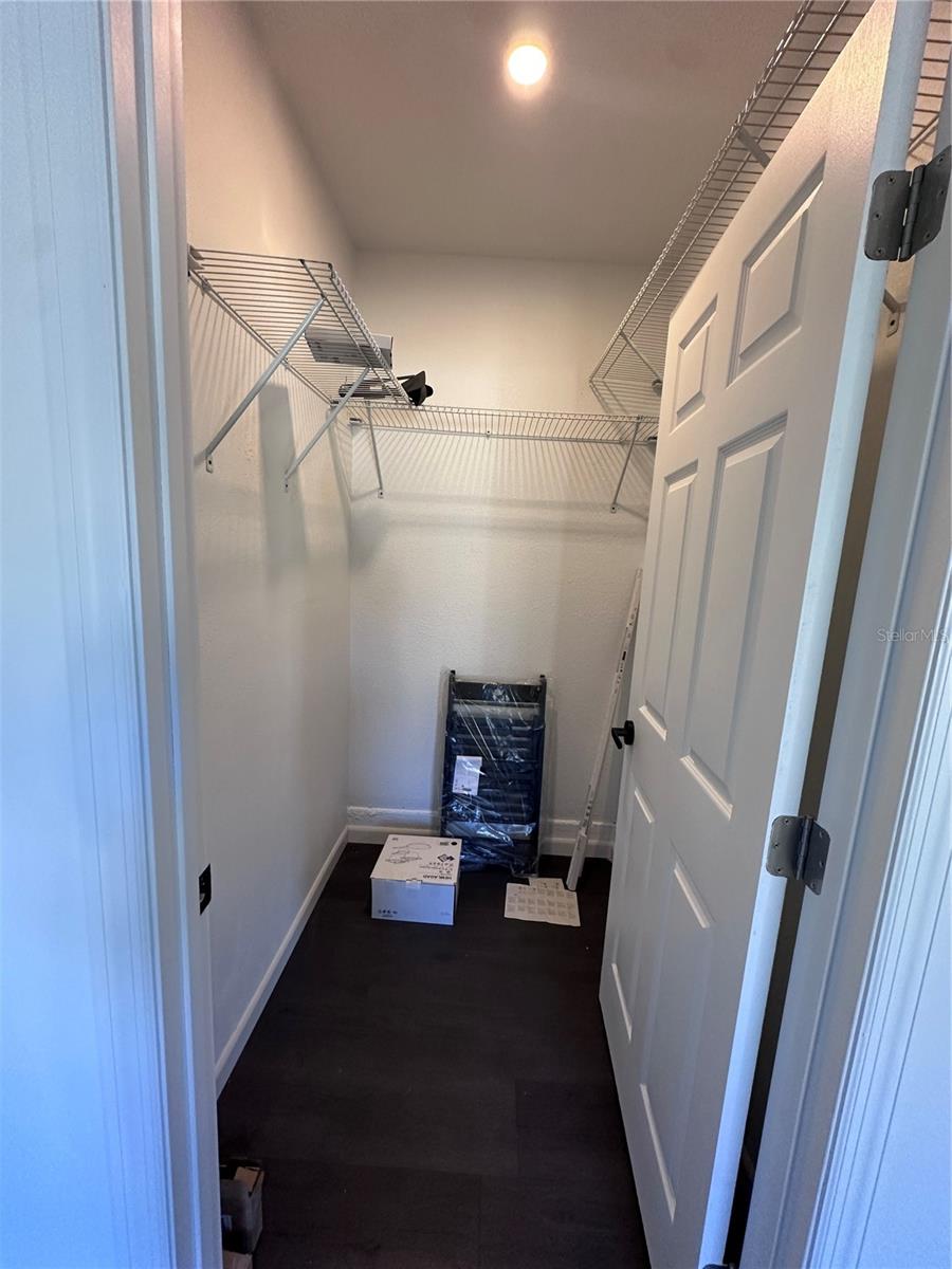 Image 4 of 9 For 19326 Majestic Street