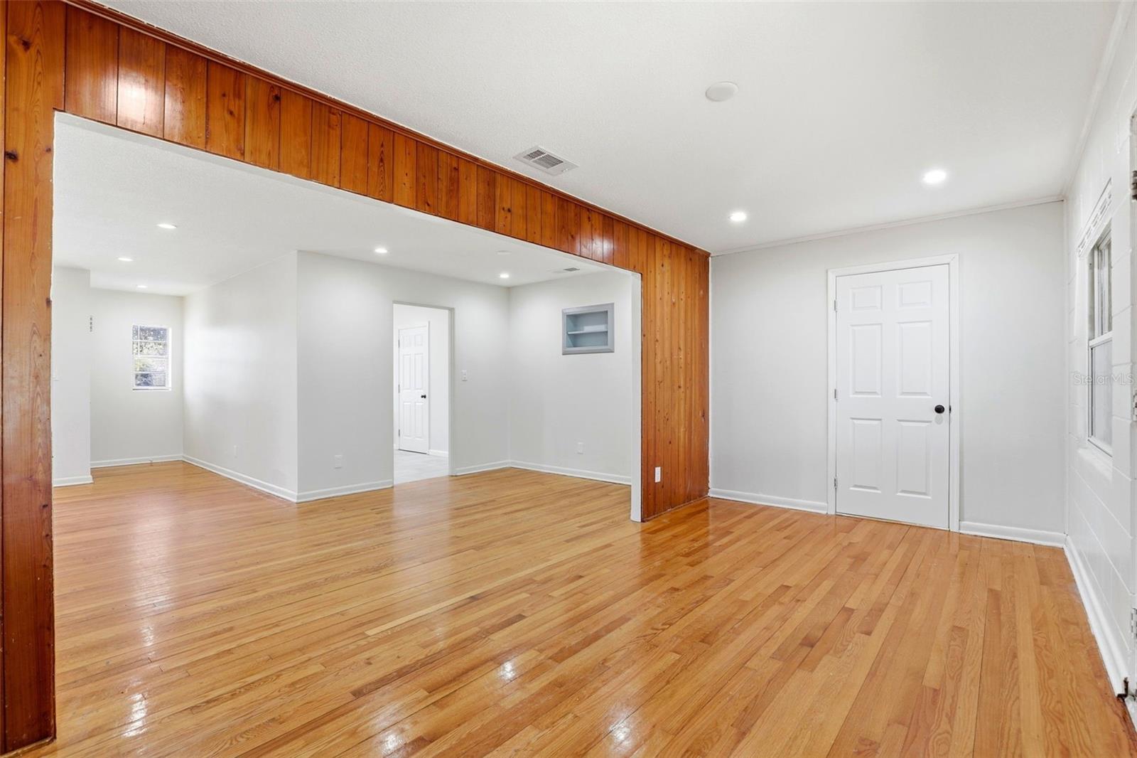 Image 10 of 36 For 1913 Baldwin Drive