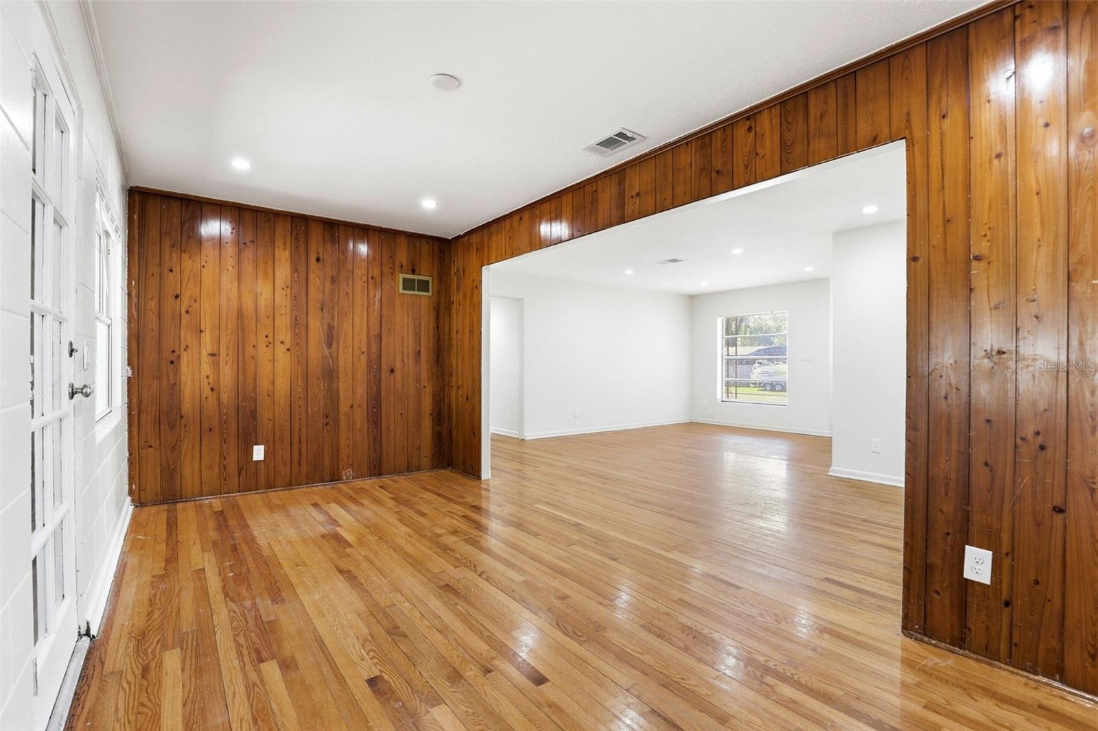 Image 11 of 36 For 1913 Baldwin Drive