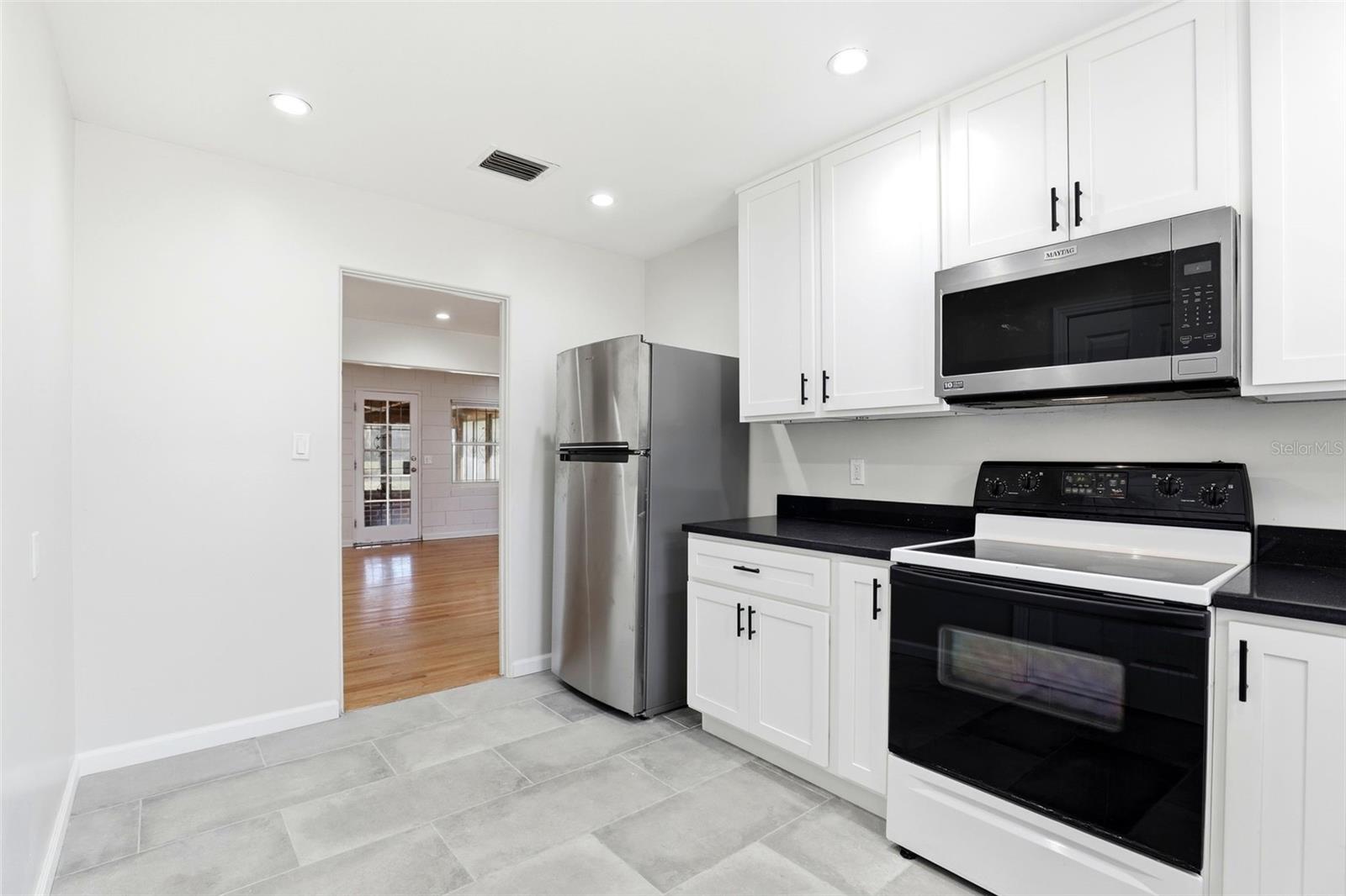 Image 15 of 36 For 1913 Baldwin Drive