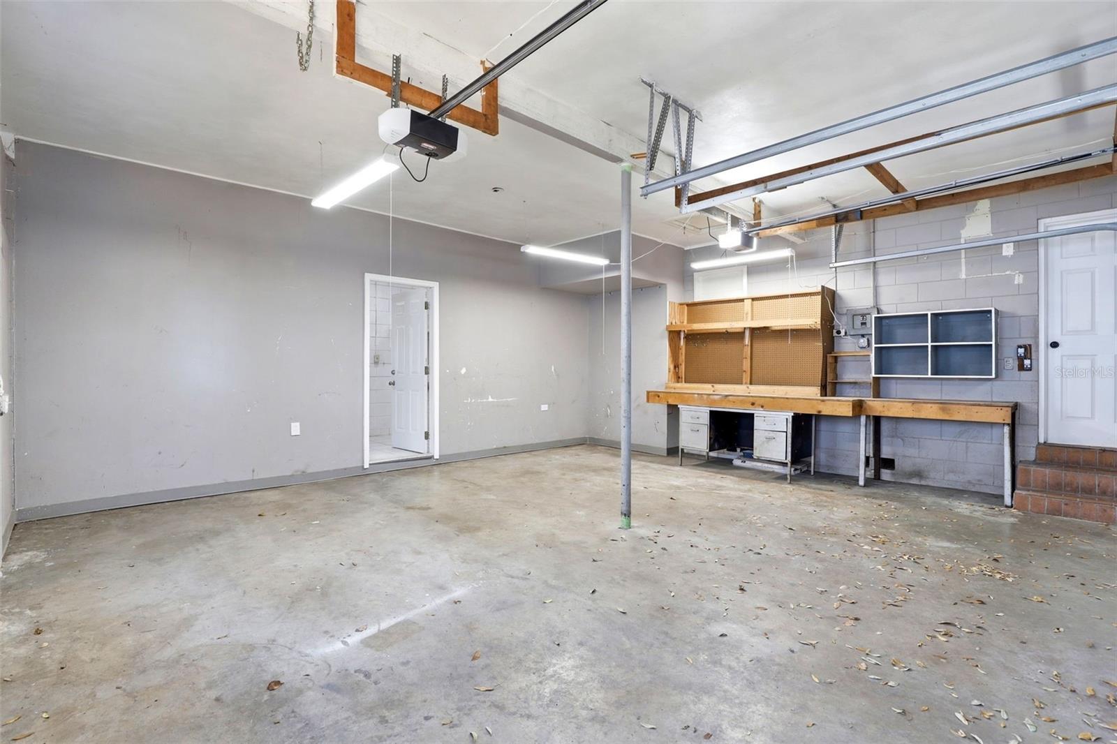 Image 27 of 36 For 1913 Baldwin Drive