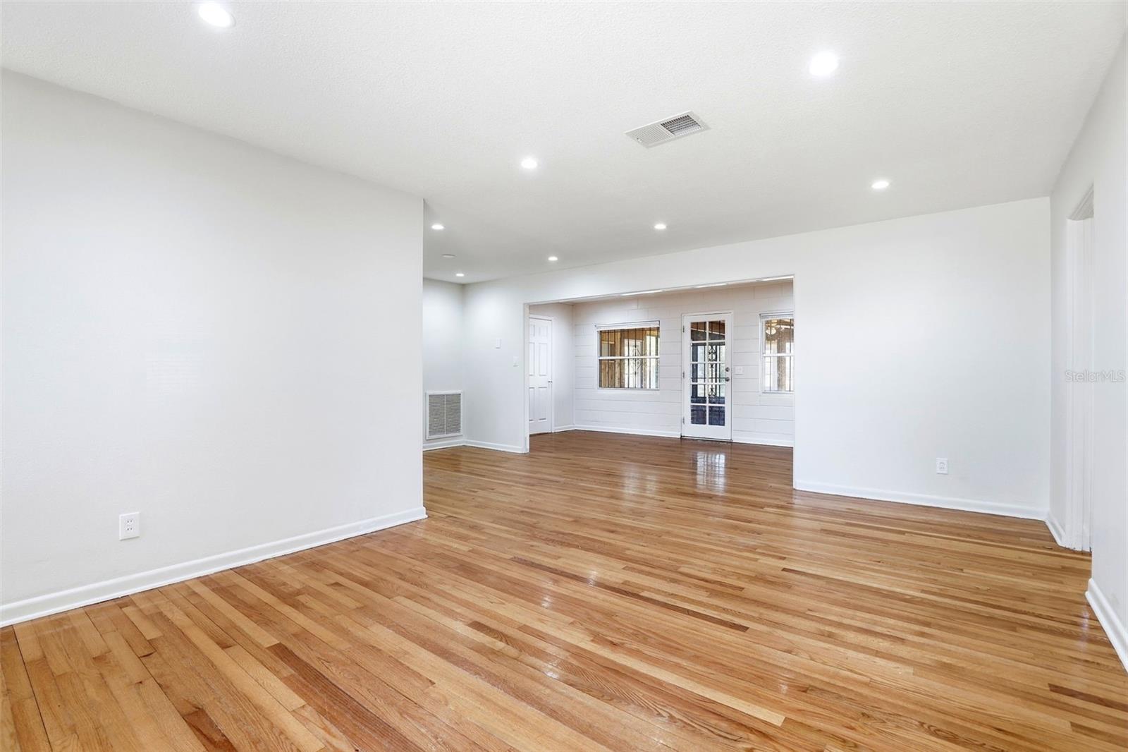 Image 6 of 36 For 1913 Baldwin Drive