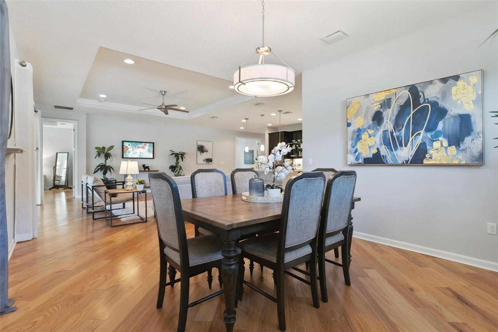 Image 21 of 66 For 208 Avenham Drive