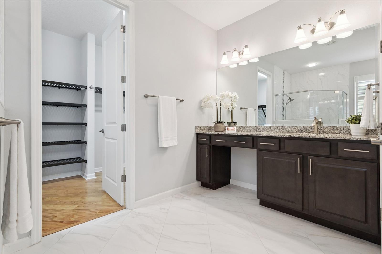 Image 26 of 66 For 208 Avenham Drive